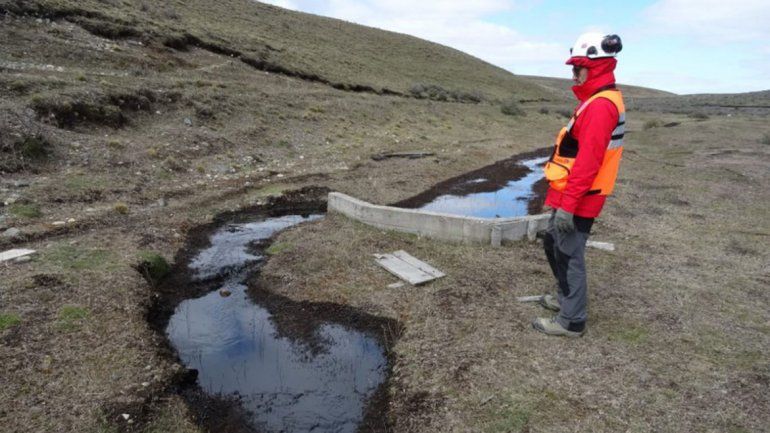 En Chile se derramaron unos 720 mil litros de petróleo