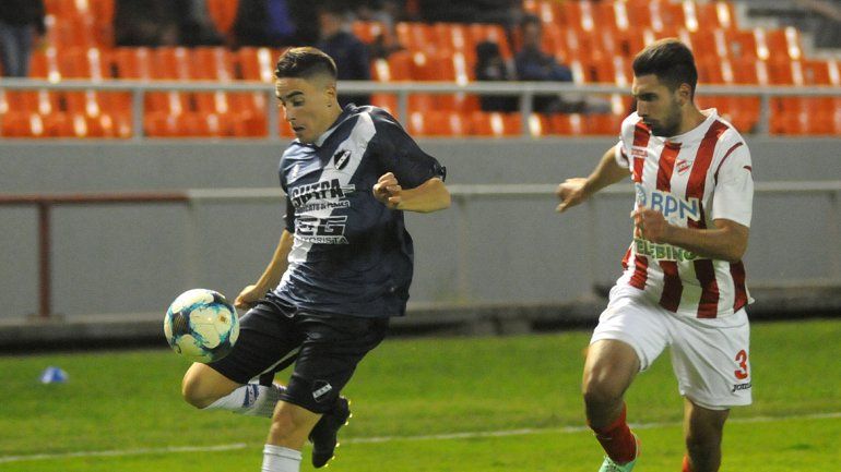 Alvarado fue mucho para Independiente y lo goleó con justicia para dejarlo preocupado en los puestos bajos.