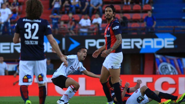 Estudiantes venció 2 a 1 a San Lorenzo y mantiene la punta