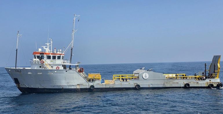 La cocaína era transportada en un buque de apoyo multipropósito que navegaba bajo bandera de Tanzania. La cocaína era transportada en un buque de apoyo multipropósito que navegaba bajo bandera de Tanzania.