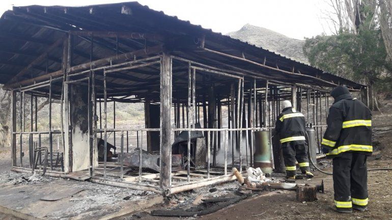 Se incendió una casa en una estancia de Junín de los Andes