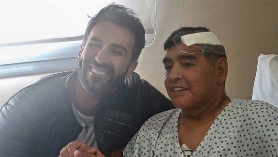 Allanaron la casa y el consultorio del médico de Maradona