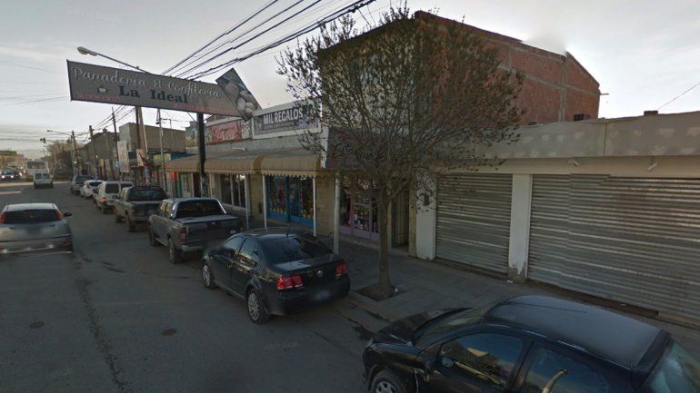 Armados, amenazaron a las empleadas de un negocio y se llevaron $200