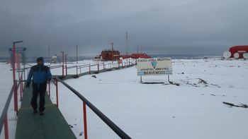 Una intoxicación masiva afectó en los últimos días a la Base Marambio, en la Antártida Argentina. Una intoxicación masiva afectó en los últimos días a la Base Marambio, en la Antártida Argentina.