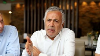 Alfredo Cornejo, gobernador de la provincia de Mendoza. Alfredo Cornejo, gobernador de la provincia de Mendoza.