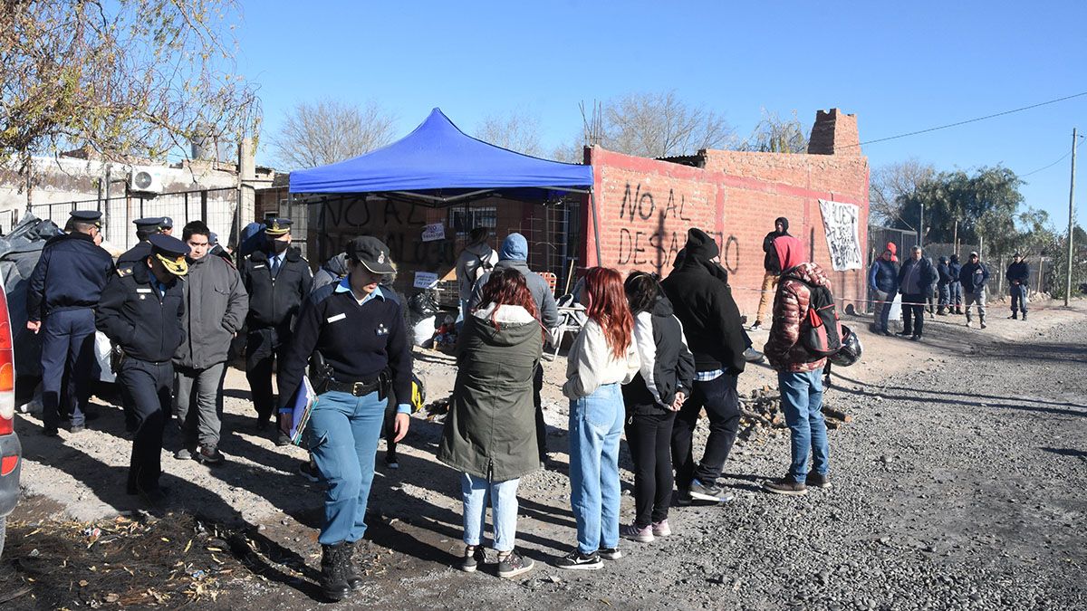 No habrá desalojo en barrio Huiliches