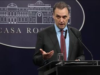 El diputado de La Libertad Avanza defendió a Adorni frente a las denuncias por malversación de fondos públicos y apuntó contra la oposición.