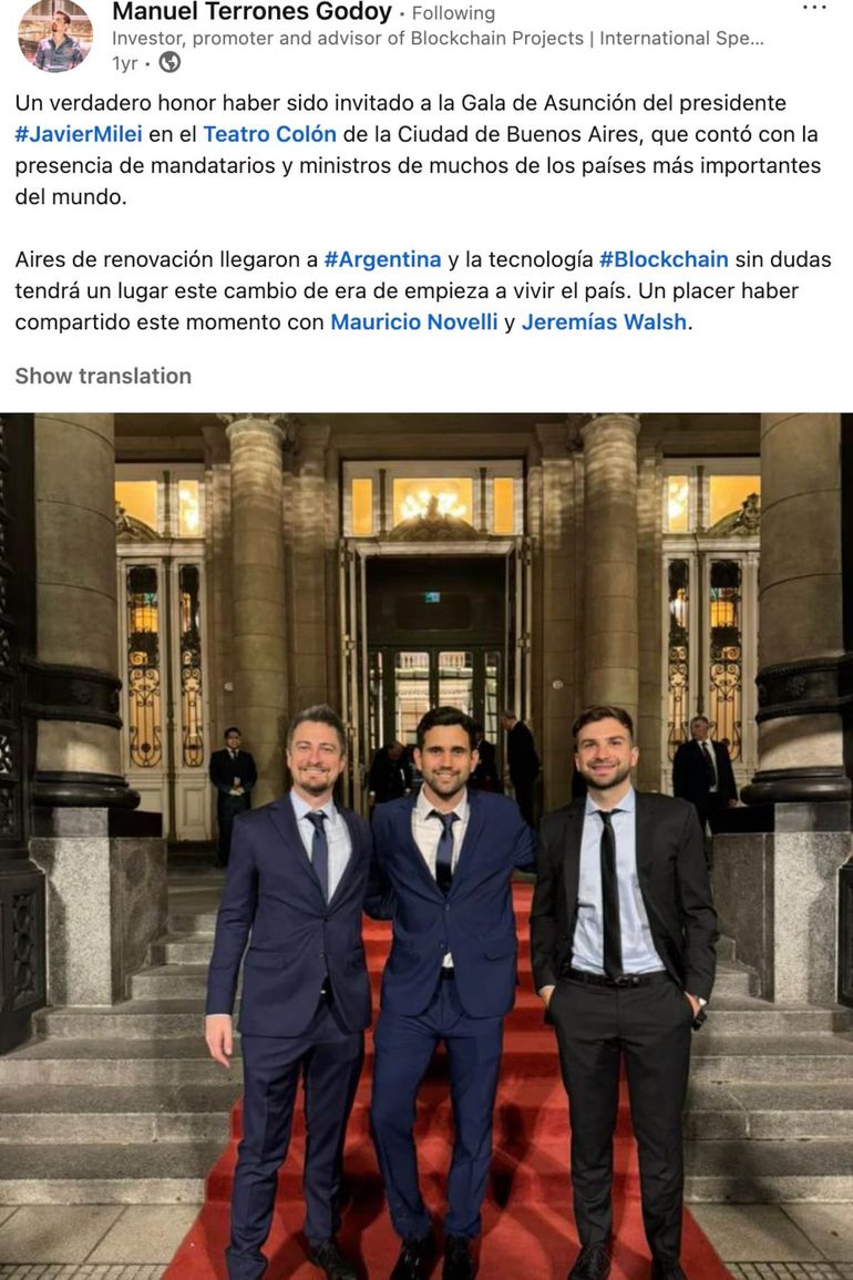 Terrones Godoy, Walsh y Novelli en la puerta del teatro Colón en la gala de asunción de Javier Milei. Terrones Godoy, Walsh y Novelli en la puerta del teatro Colón en la gala de asunción de Javier Milei.