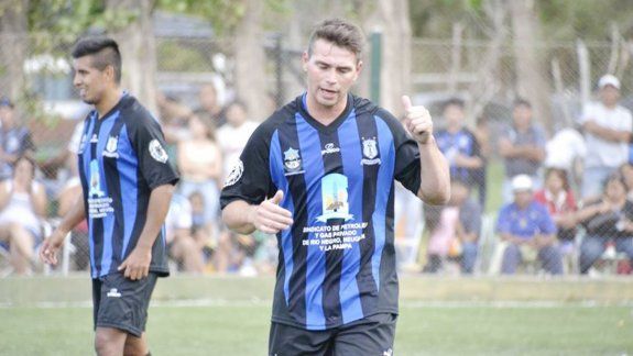 Con un hombre menos, Rincón se trajo un buen empate con gol de Muñoz.