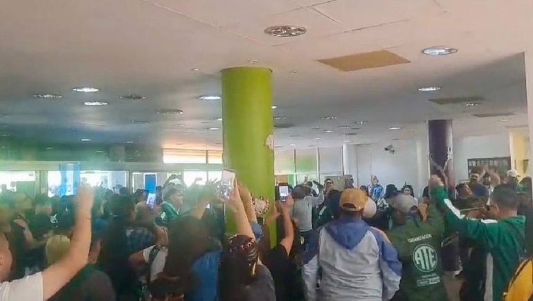 Tras varias horas, fracasó la reunión de ATE con el Gobierno y peligran las clases en Neuquén