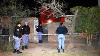 una mujer murio tras ser brutalmente atacada por sus perros una mujer murio tras ser brutalmente atacada por sus perros