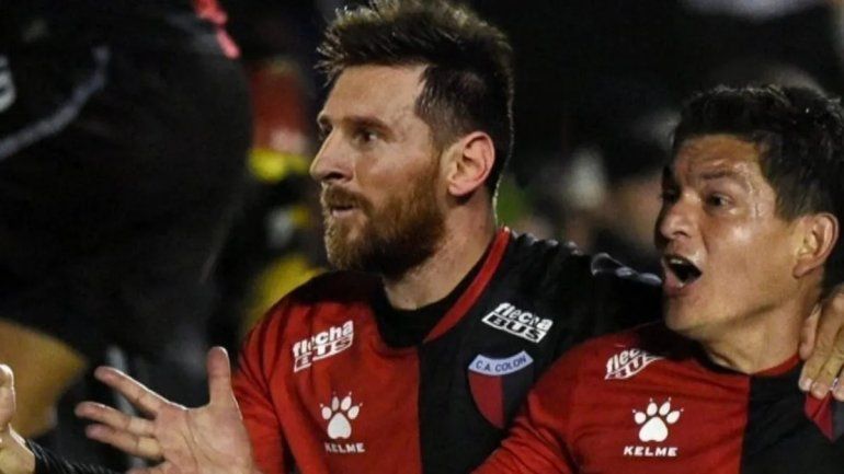 Los Palmeras, Francella y el Pulga con la birra: memes a Racing por su papelón final