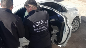 La policía de Puerto Madryn destacó que vecinos de Puerto Madryn aportaron datos claves para poder dar con el prófugo. La policía de Puerto Madryn destacó que vecinos de Puerto Madryn aportaron datos claves para poder dar con el prófugo.