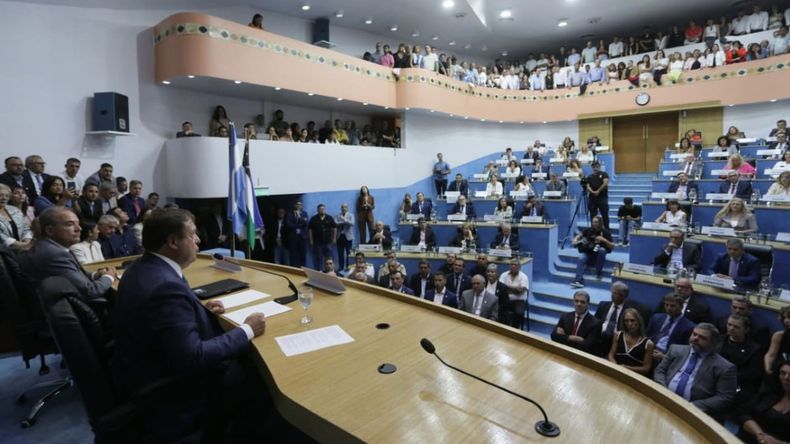 Alberto Weretilneck: Hoy Río Negro está en marcha y sabe a dónde va | LM Neuquen Alberto Weretilneck: Hoy Río Negro está en marcha y sabe a dónde va
