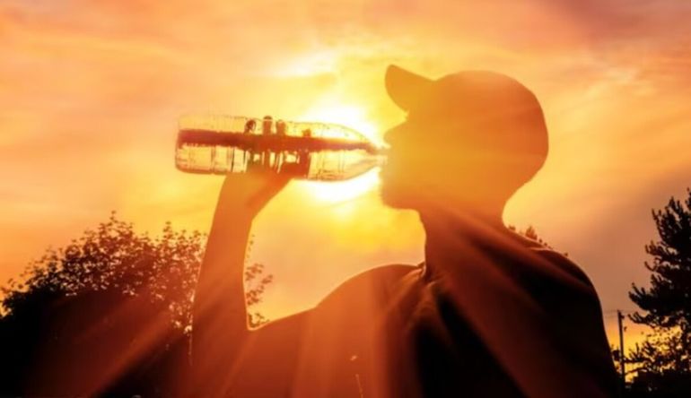 Se espera que una ola de calor afecte a gran parte del país las próximas horas. Se espera que una ola de calor afecte a gran parte del país las próximas horas.