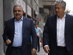 Rolando Figueroa se reunió con otros gobernadores y defendió la Neuquinidad / Foto NA Rolando Figueroa se reunió con otros gobernadores y defendió la Neuquinidad / Foto NA