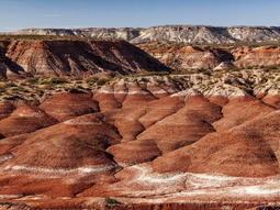 Los turistas fueron encontrados en una zona de difícil acceso, y con el auto encajado en la arena. Los turistas fueron encontrados en una zona de difícil acceso, y con el auto encajado en la arena.