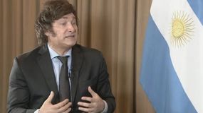 Javier Milei dio marcha atrás con el aguinaldo y profundizó contra la obra pública
