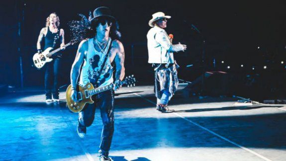 Guns N Roses agradeció la paciencia de 23 años al público chileno.