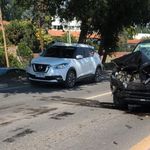 La camioneta quedó con daños considerables. Foto: Tu Noticia. | LM Neuquen La camioneta quedó con daños considerables. Foto: Tu Noticia.