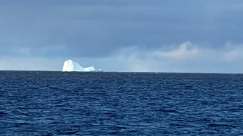El iceberg está distante a 300 kilómetros de la costa de Ushuaia / Foto Prefectura Naval El iceberg está distante a 300 kilómetros de la costa de Ushuaia / Foto Prefectura Naval