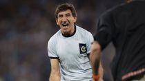 el sincericidio de gustavo costas al ver que se le escapaba la victoria ante river: pense que nos ganaban de nuevo con la camiseta el sincericidio de gustavo costas al ver que se le escapaba la victoria ante river: pense que nos ganaban de nuevo con la camiseta