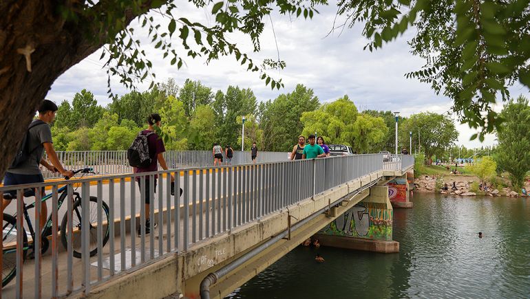 El pronóstico anticipa una jornada de calor y viento.