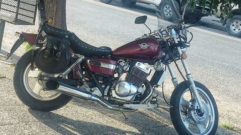 Moto Mondial robada en inmediaciones de la Comisaría Primera.