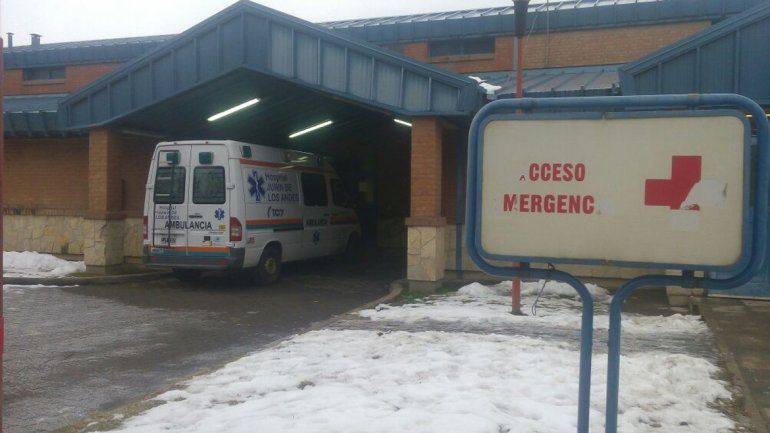 La agente de 30 años fue trasladada en ambulancia hasta el hospital de Junín