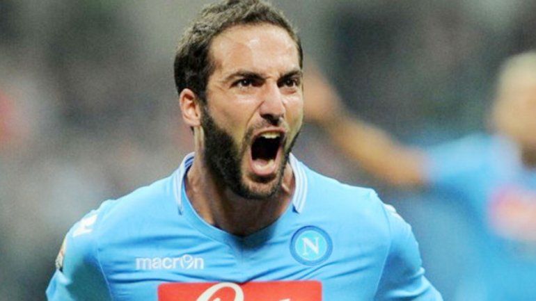 Higuaín es el argentino con el pase más caro