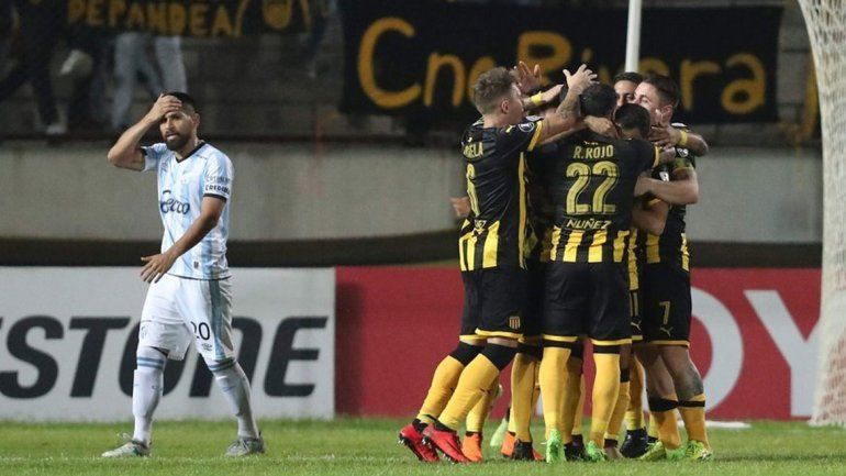 El conjunto uruguayo fue superior a los tucumanos.