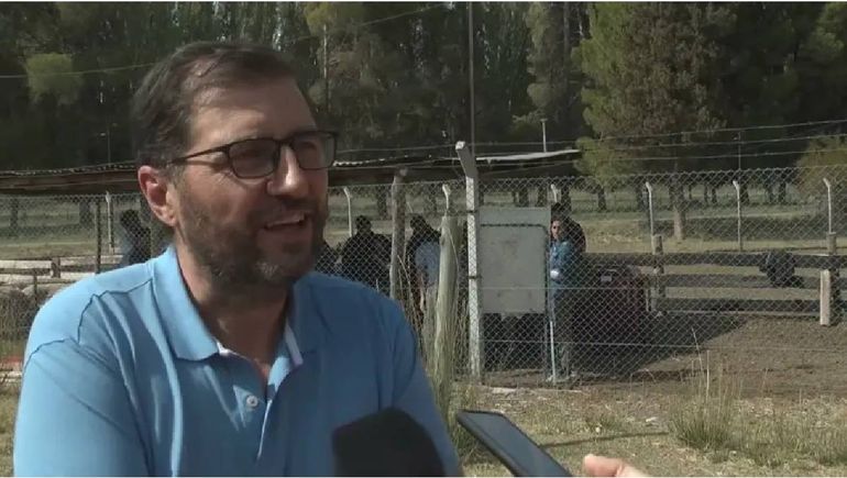 Esteban Jockers, decano de la Facultad de ciencias Agrarias de la UNCo. Esteban Jockers, decano de la Facultad de ciencias Agrarias de la UNCo.
