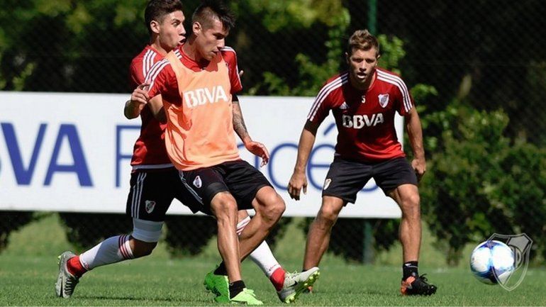Carlitos corre con ventaja para acompañar a Driussi.