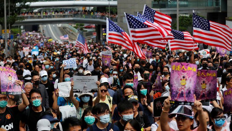 Los manifestantes de Hong Kong le pidieron ayuda a Donald Trump