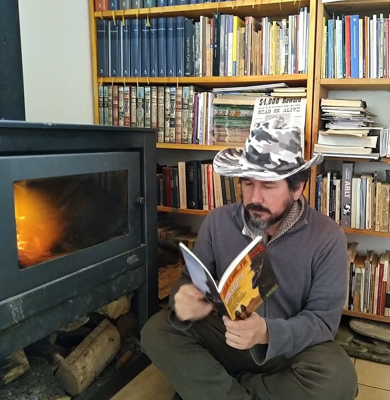 El escritor Diego Rodríguez Reis, que vive en Villa La Angostura, escribió una suerte de “fiebre del oro” en Andacollo.