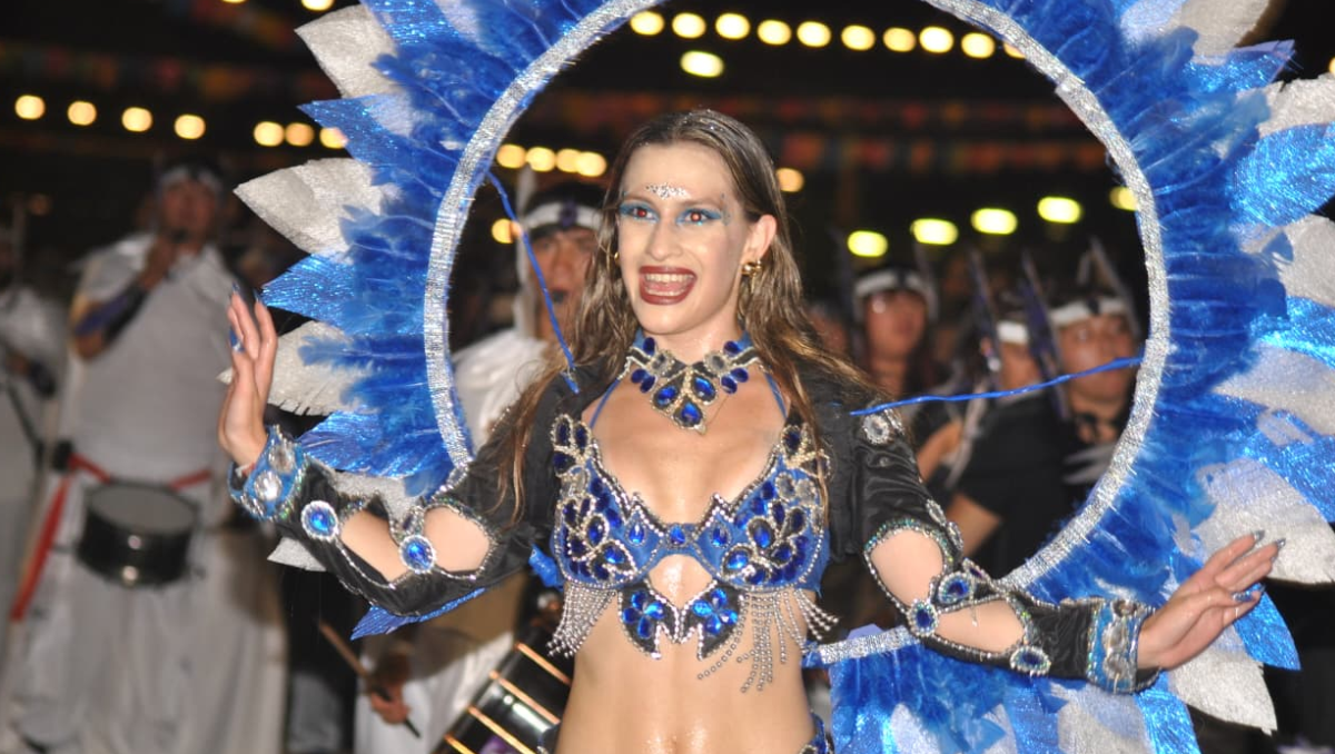 Ariadna Domenella, la joven bailarina que se robó la primera noche del Corso de Zapala