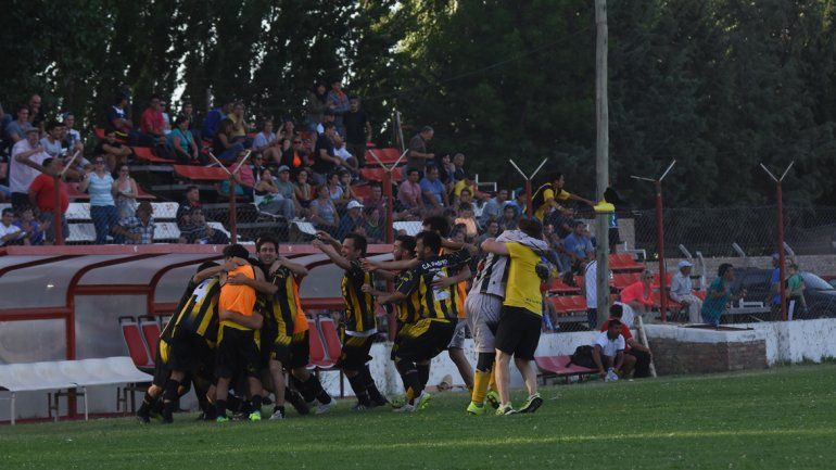 Tras los penales, Pacífico y Alianza son finalistas de la Copa Neuquén
