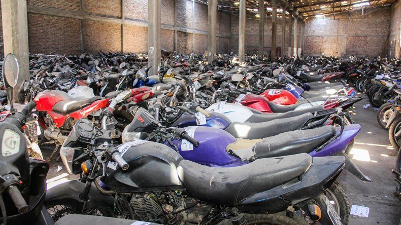 Municipio rionegrino remata motos secuestradas y vehículos en desuso. Municipio rionegrino remata motos secuestradas y vehículos en desuso.