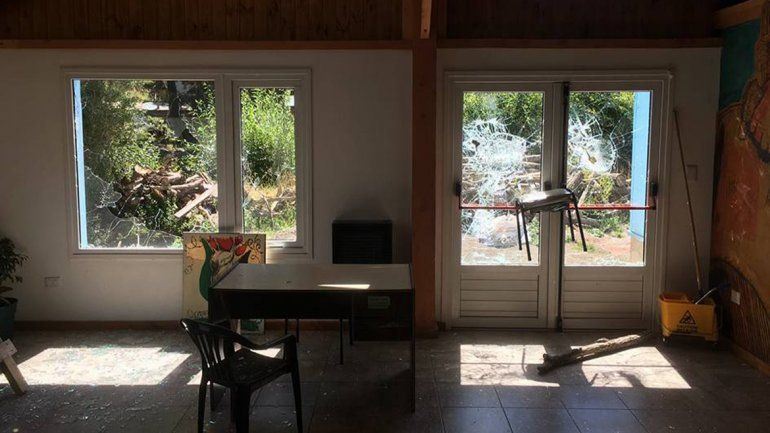 Destrozaron el local de ATEN en San Martín de los Andes