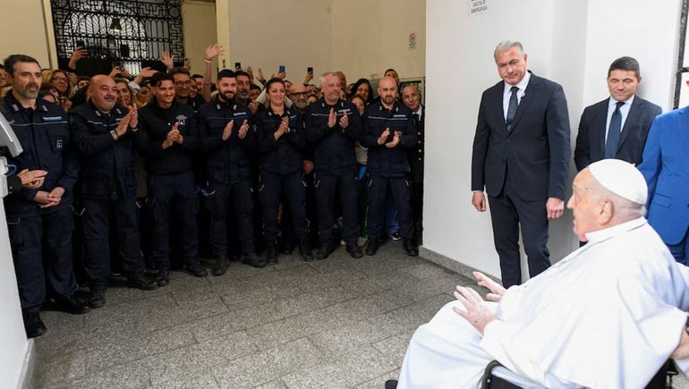 El papa Francisco visitó una cárcel este Jueves Santo