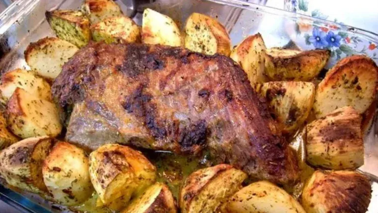 ¿Cómo hacer el mejor asado al horno con papas?