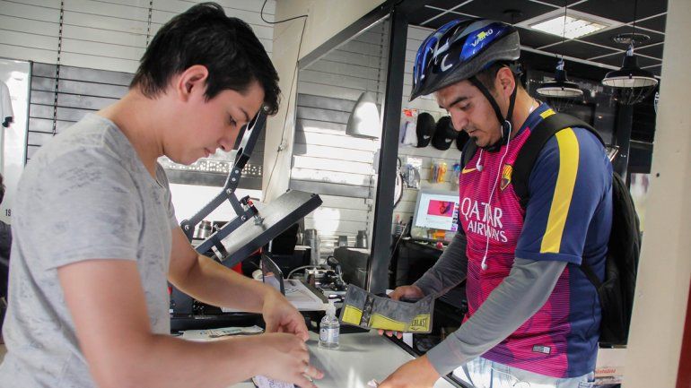 Por la mañana sólo compraron los socios
