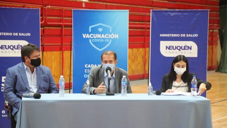 Fiestas: Gutiérrez pidió reuniones al aire libre para no regalar el esfuerzo que se hizo