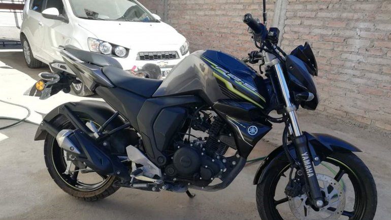 Los detuvieron por violar el aislamiento en una moto robada