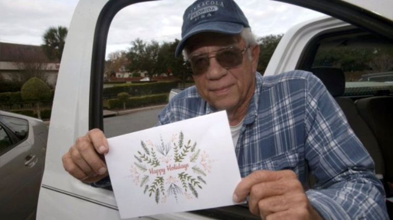 Gesto de Navidad: pagó las deudas de varias familias