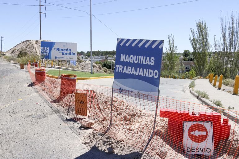 Repusieron la señalización en el acceso al barrio Rincón de Emilio