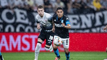 Racing vuelve de Brasil con un empate ante Corinthians en la ida. 