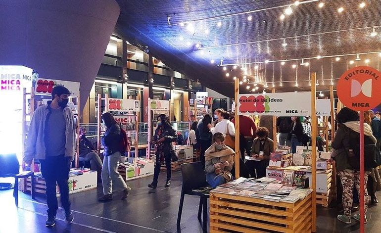 MICA es una gran vidriera MICA es una gran vidriera