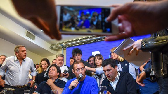 Por sucesión y liderazgos