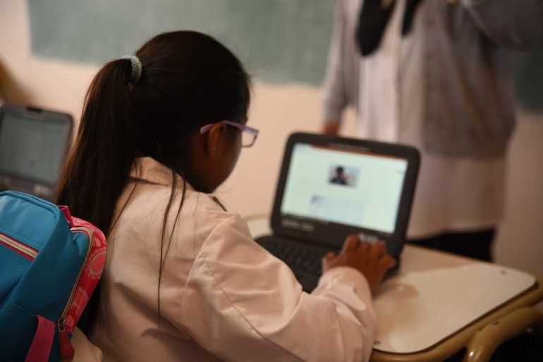 El 98% de los estudiantes neuquinos asiste a escuelas con conexión a internet